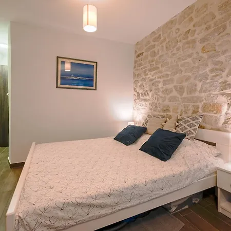Ana Stylish In Old Town Rovinj