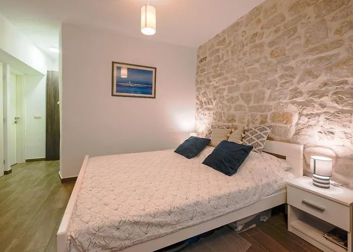 Ana Stylish In Old Town Rovinj